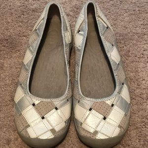 Privo! By Clark’s slip on flats